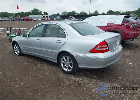 2007 Mercedes-Benz C 280 Luxury z USA, uszkodzony, nr VIN WDBRF54H07A943477